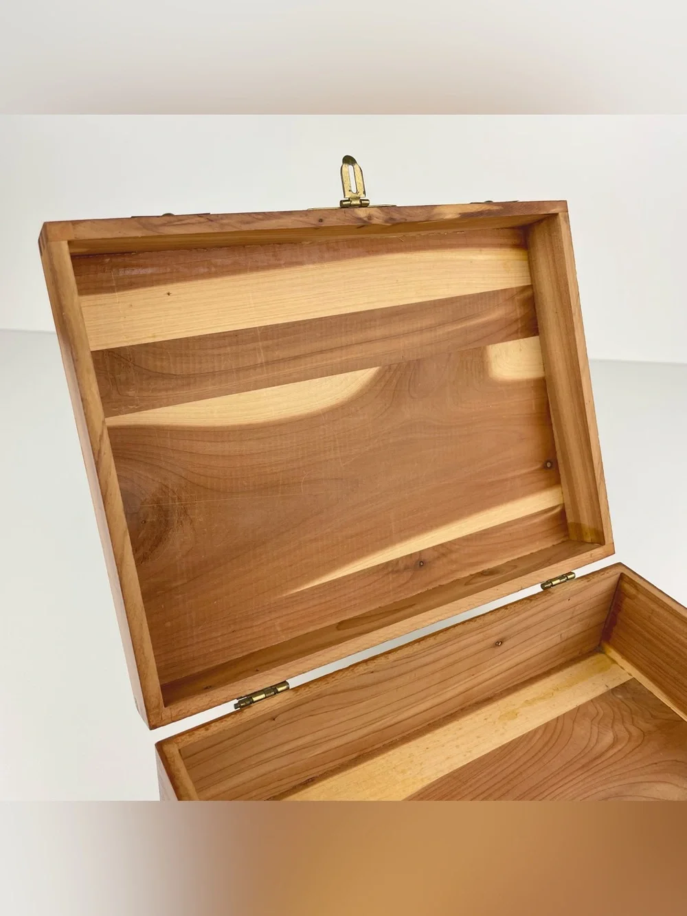 VTG Pilliod Swanton Ohio Wooden Cedar Jewelry Sewing Box Dovetailed Trinket